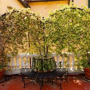 La Foresteria Di Palazzo Picedi Benettini Gasthuis